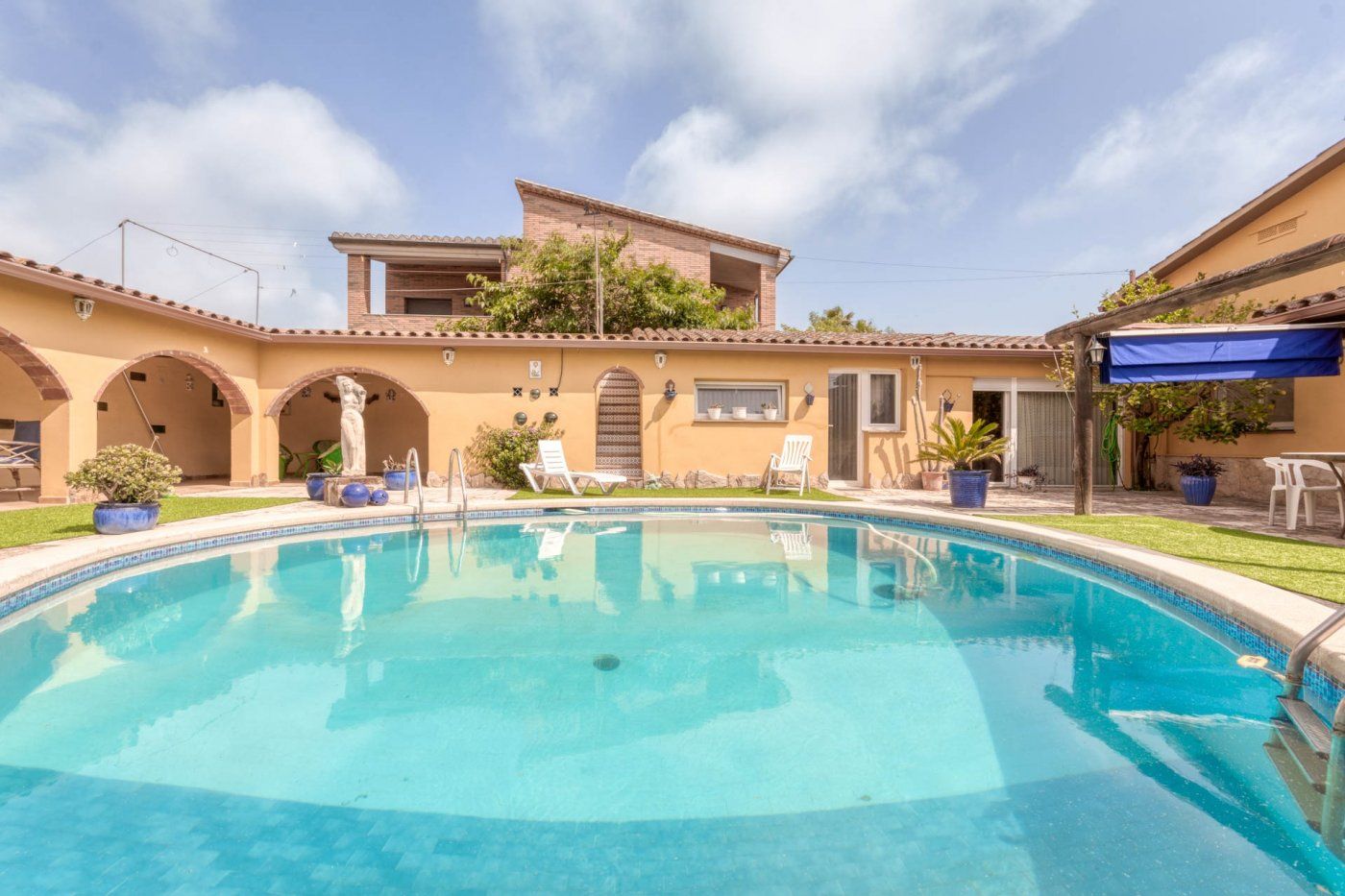 Piscina de Casa o xalet en venda en Viladamat amb Calefacció, Jardí privat i Terrassa