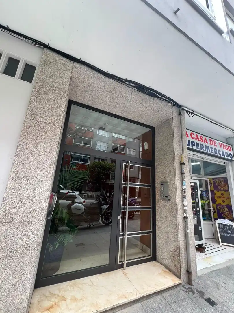 Exterior view of Flat for rent in Vigo   with Furnished and Balcony