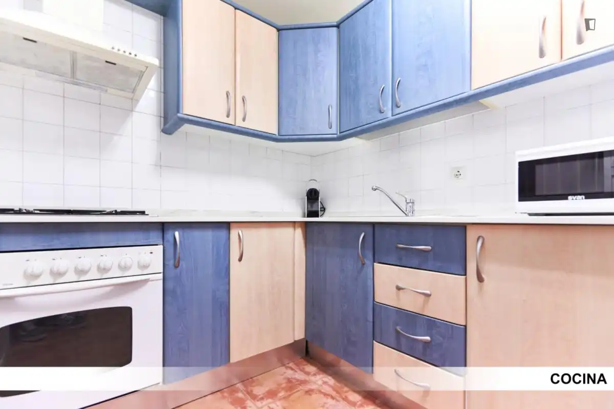 Cuina de Apartament per a compartir en Alcalá de Guadaira amb Aire condicionat, Calefacció i Moblat