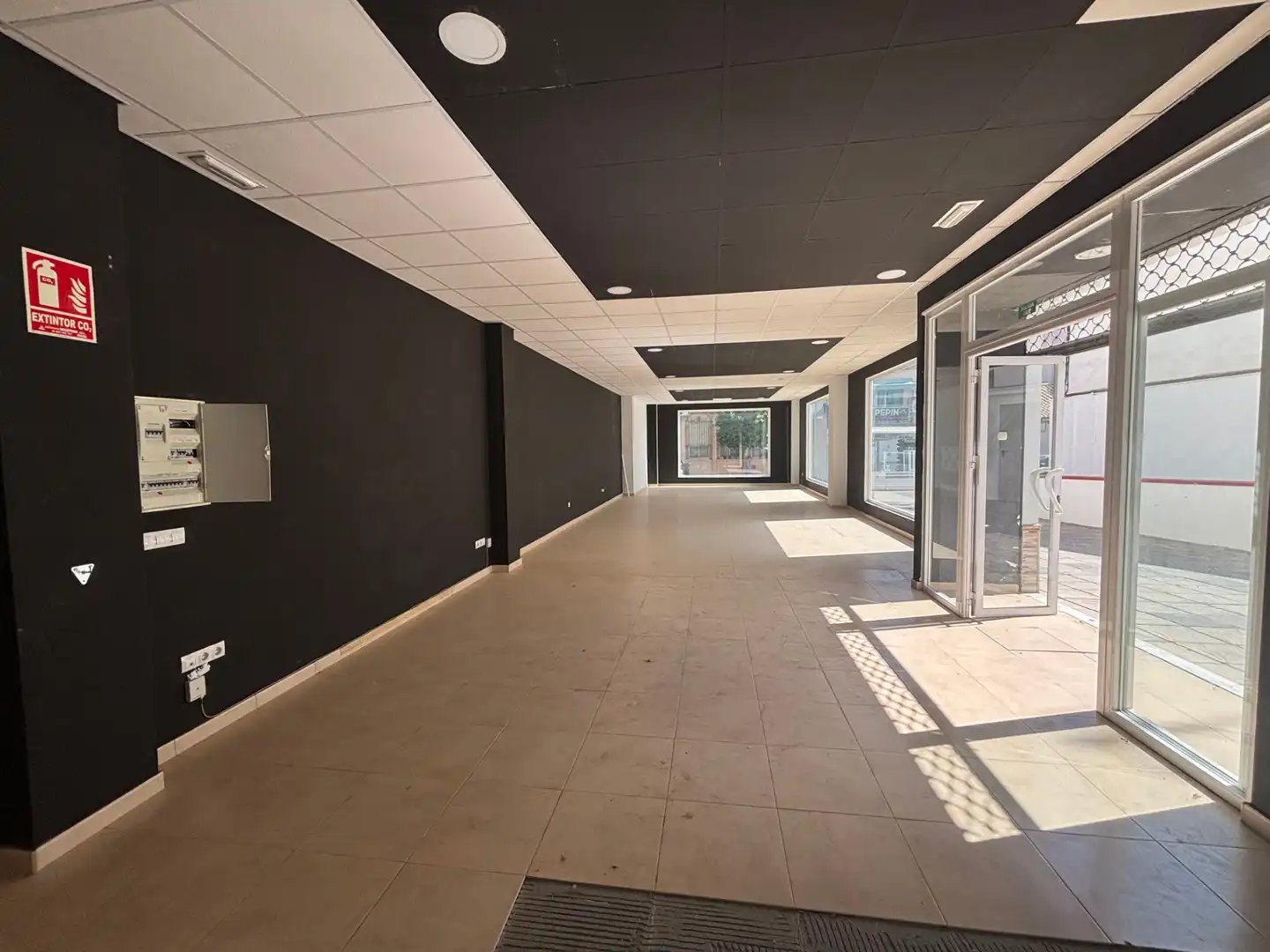 Local comercial en venda a Calle Batalla de Bailén, imagen 2