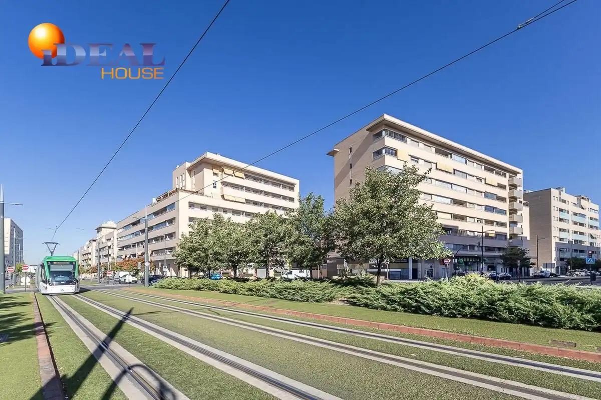 Penthouse mit Pool zum Verkauf in Avenida DE LA ILUSTRACION, imagen 33