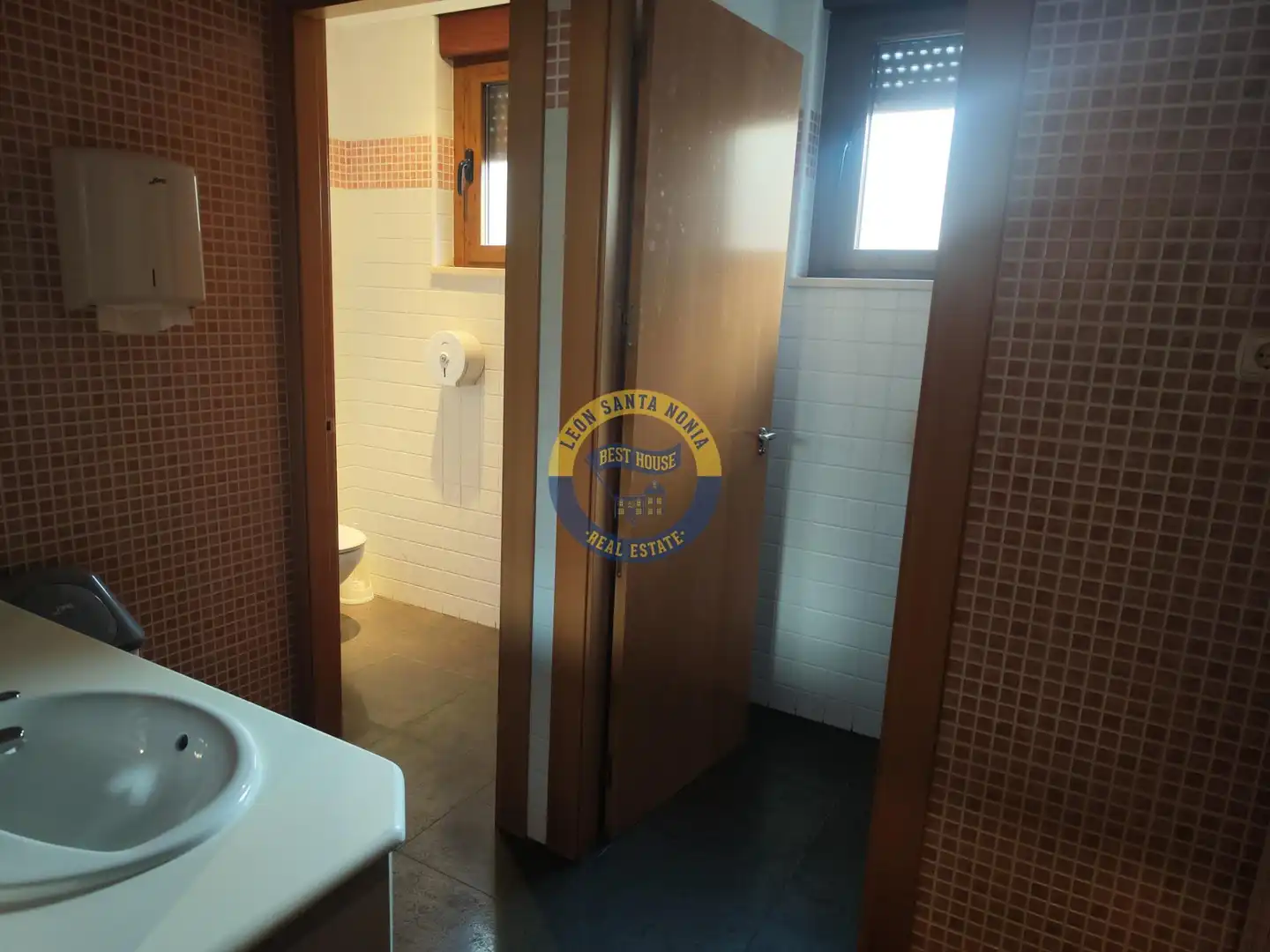 Local en venta en Villamañán