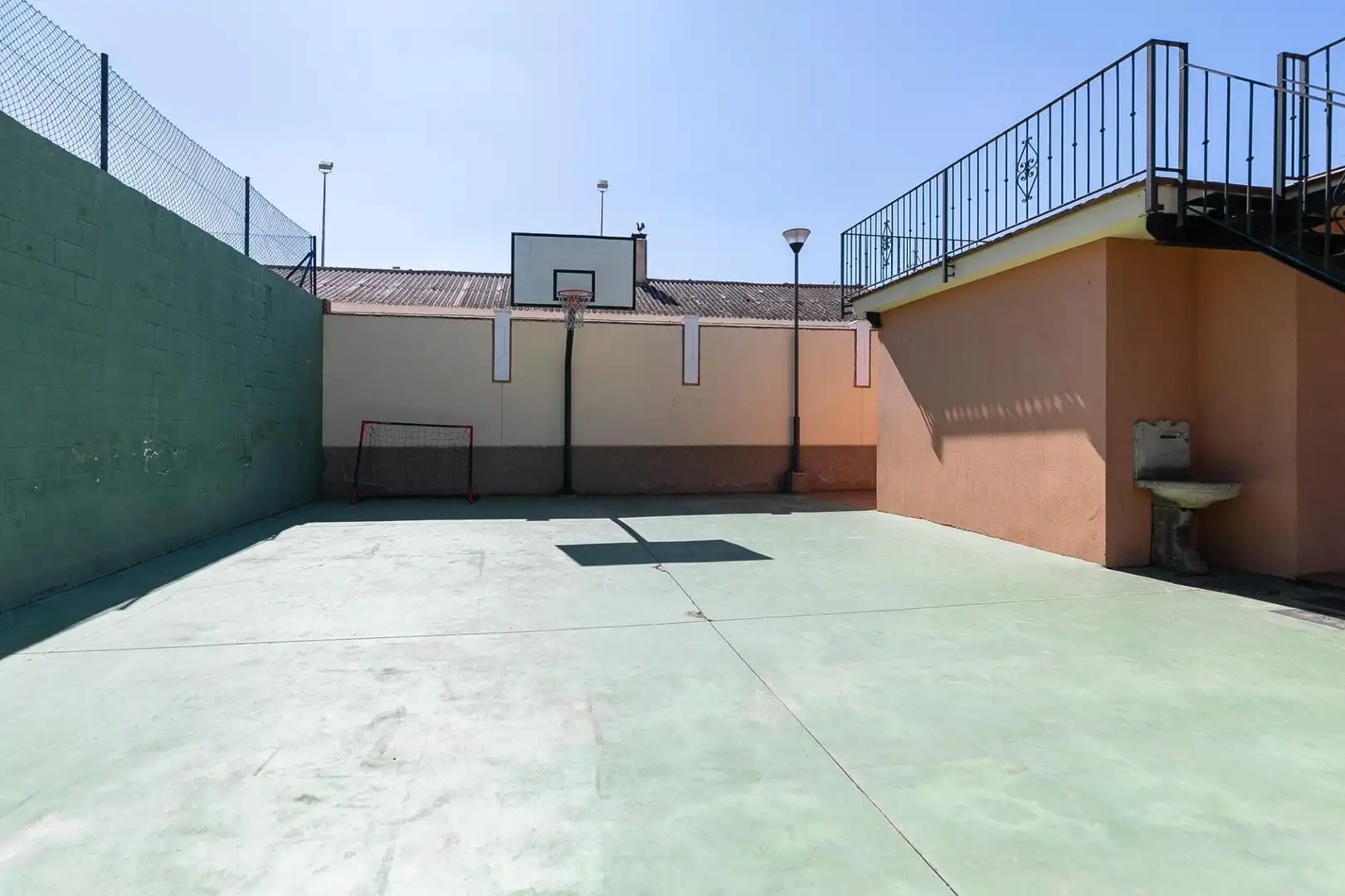 Parking de Casa o chalet en venta en La Zubia con Calefacción, Jardín privado y Terraza