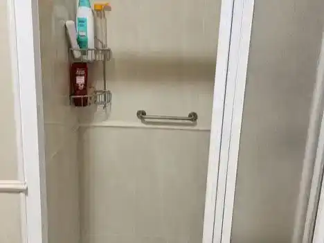 Badezimmer von Wohnung zur Miete in Málaga mit Privatgarten und Schwimmbad