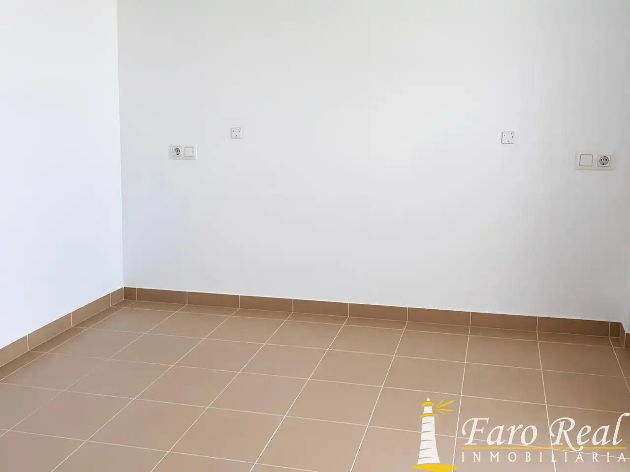 Planta baja en venta en Sanlúcar de Barrameda con Aire acondicionado, Terraza y Piscina comunitaria