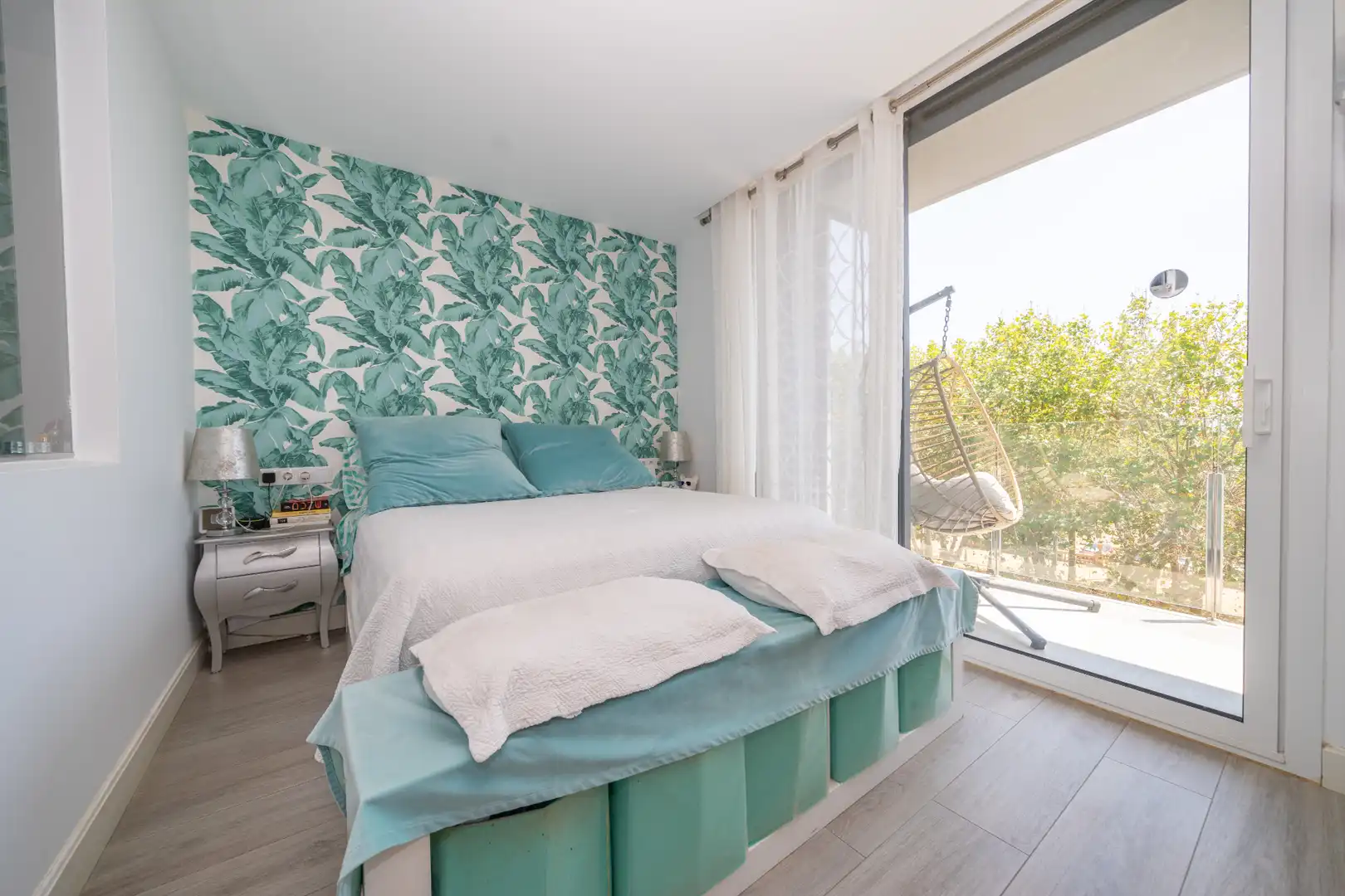 Schlafzimmer von Dachboden zum Verkauf in Calella mit Klimaanlage, Terrasse und Schwimmbad