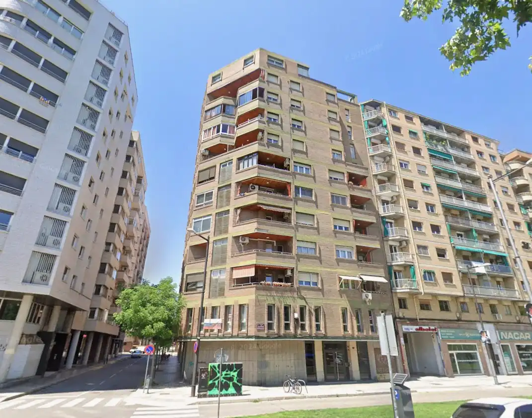 Vista exterior de Piso en venta en Lleida