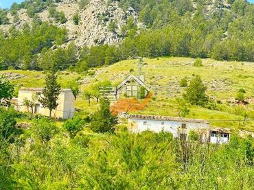Casa rústica en venda a Vélez-Rubio