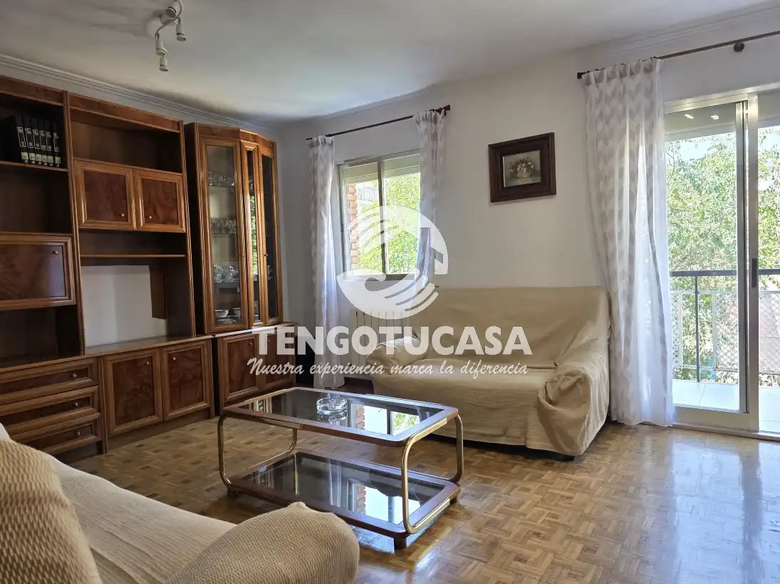 Sala de estar de Piso en venta en Madrid con Calefacción, Parquet y Terraza