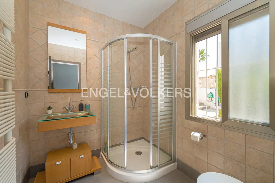 Baño de Casa o chalet en venta en La Nucia con Aire acondicionado, Jardín privado y Piscina