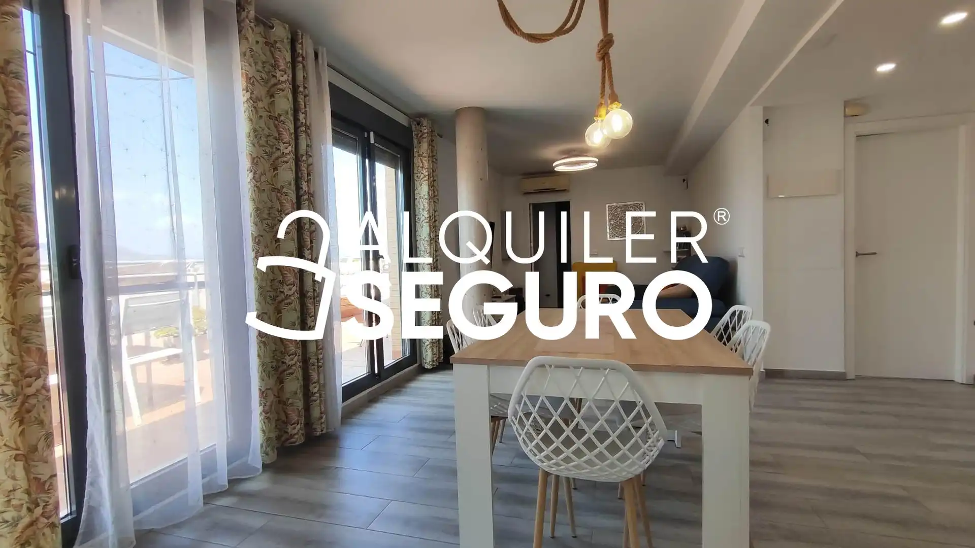 Dachboden zur Miete in Sagunto / Sagunt mit Klimaanlage, Terrasse und Abstellraum