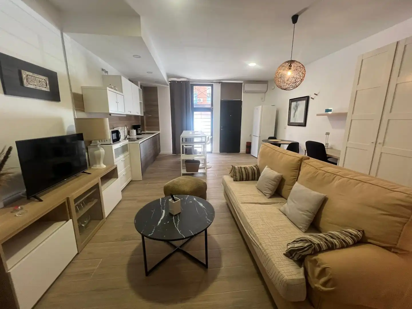 Sala de estar de Piso de alquiler en Sevilla con Aire acondicionado y Calefacción