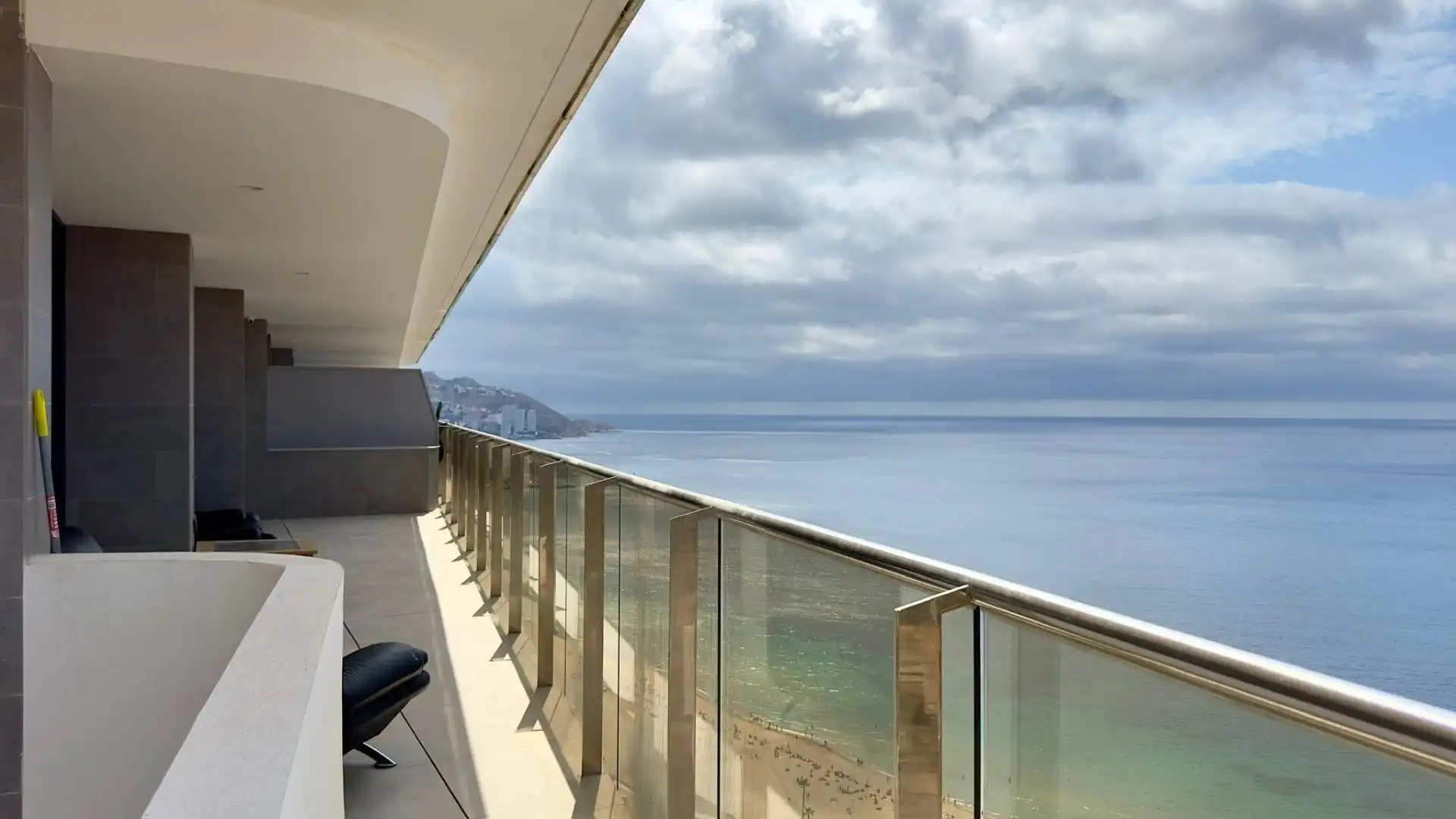 Ático con piscina en venta en Playa de Poniente, imagen 3