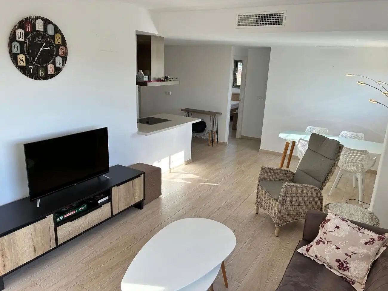 Sala d'estar de Apartament en venda en Orihuela amb Aire condicionat, Jardí privat i Terrassa