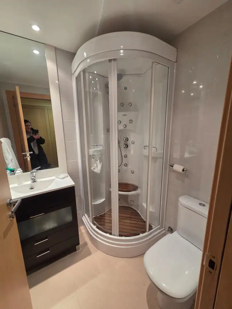 Baño de Ático en venta en Encamp con Calefacción, Parquet y Amueblado