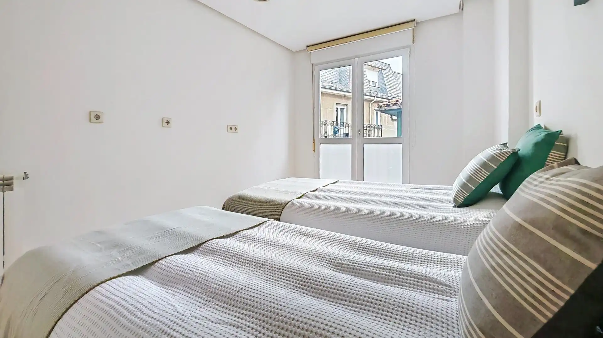 Schlafzimmer von Wohnung zum Verkauf in Tineo mit Balkon