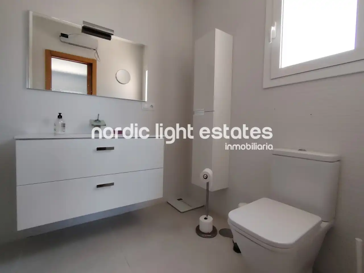 Baño de Casa o chalet en venta en Nerja con Terraza y Piscina