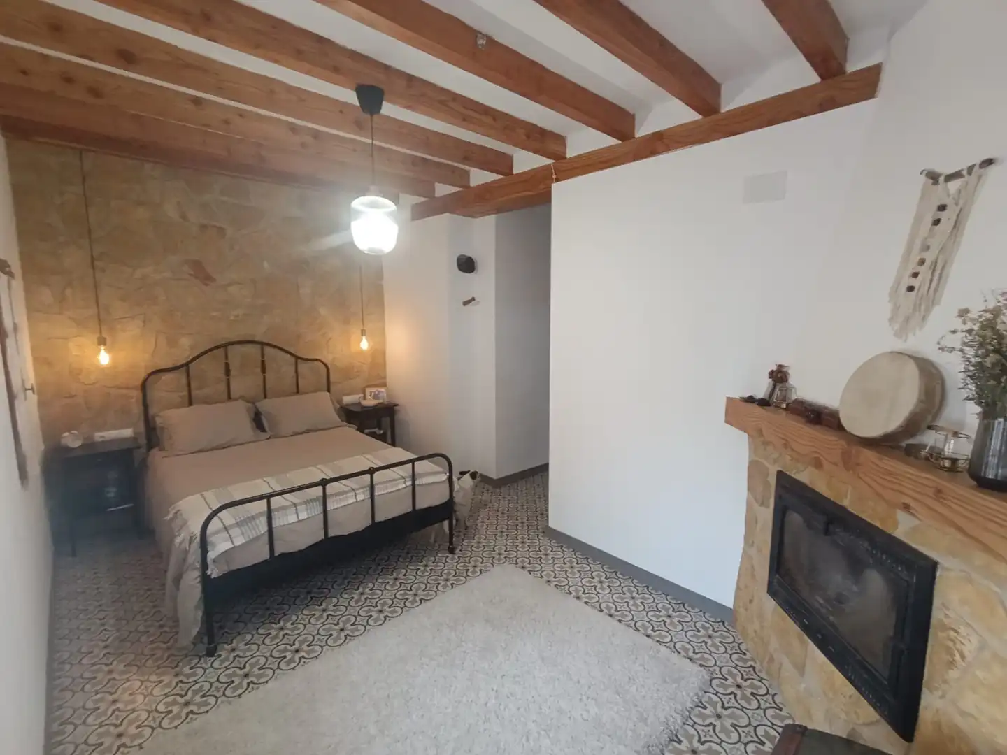 Haus oder Chalet zum Verkauf in Relleu mit Terrasse