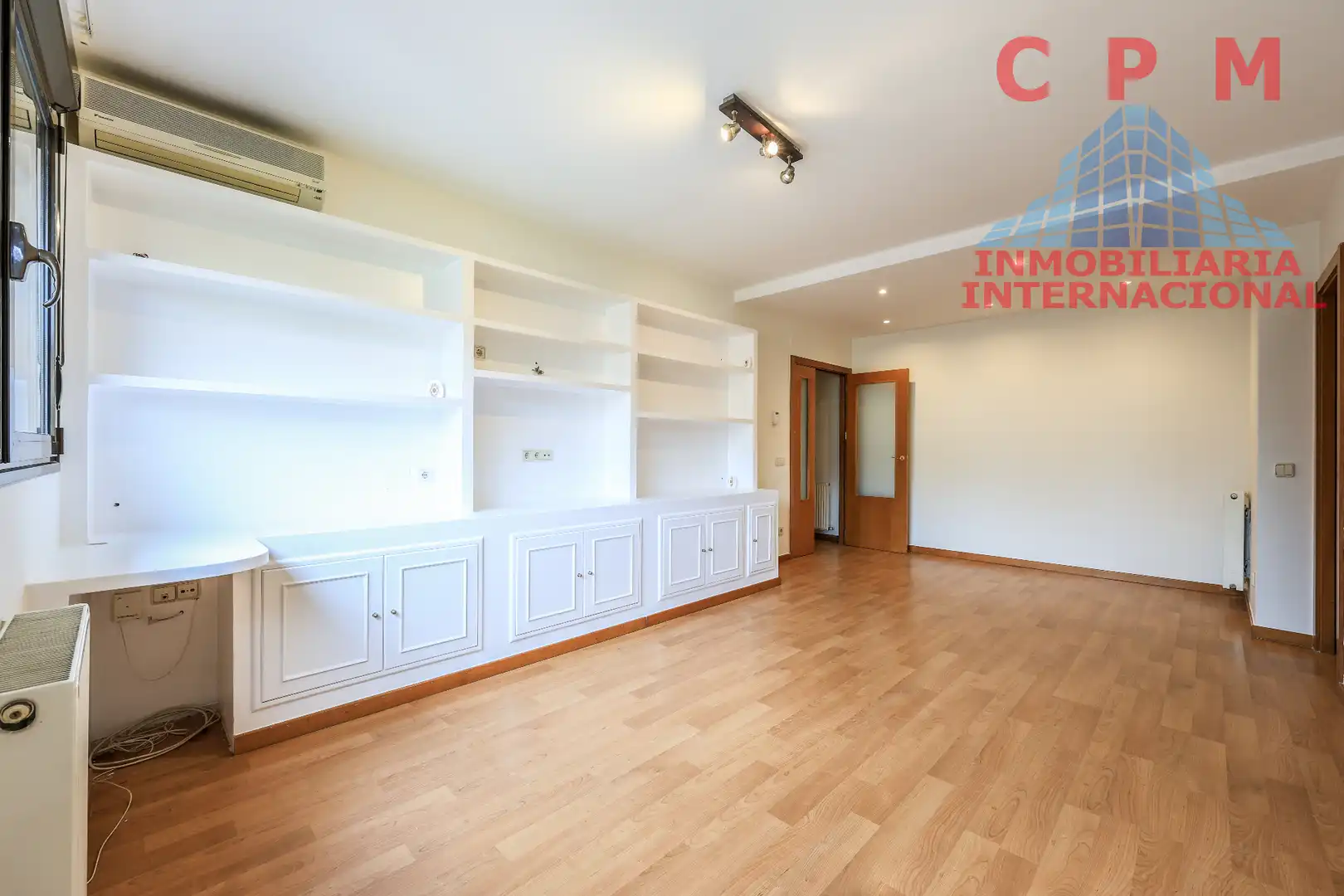 Sala d'estar de Pis de lloguer en  Madrid Capital amb Aire condicionat, Calefacció i Parquet