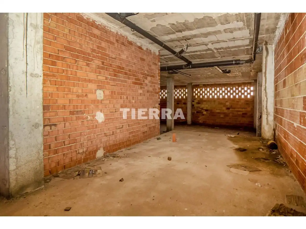 Local comercial en venda a Calle Salvador