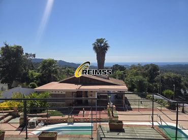 Casa amb piscina en venda a Lloret Blau - La Creu de Lloret