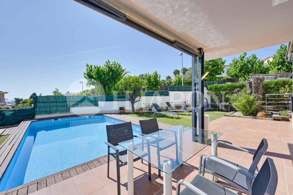 Garden of House or chalet for sale in Alella  with Air Conditioner, Heating and Private garden