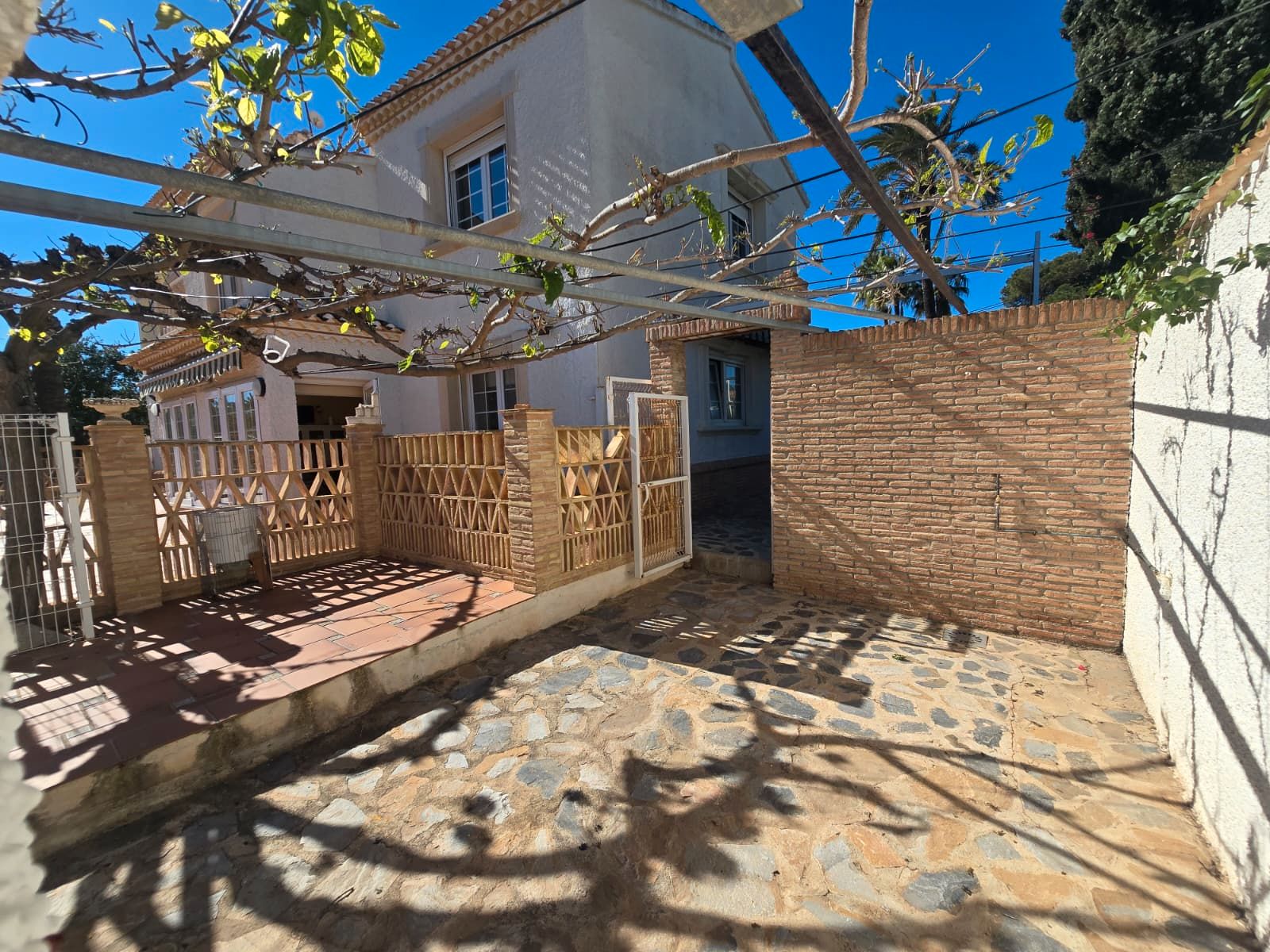 Exterior view of House or chalet for sale in Orihuela  with Air Conditioner, Heating and Private garden