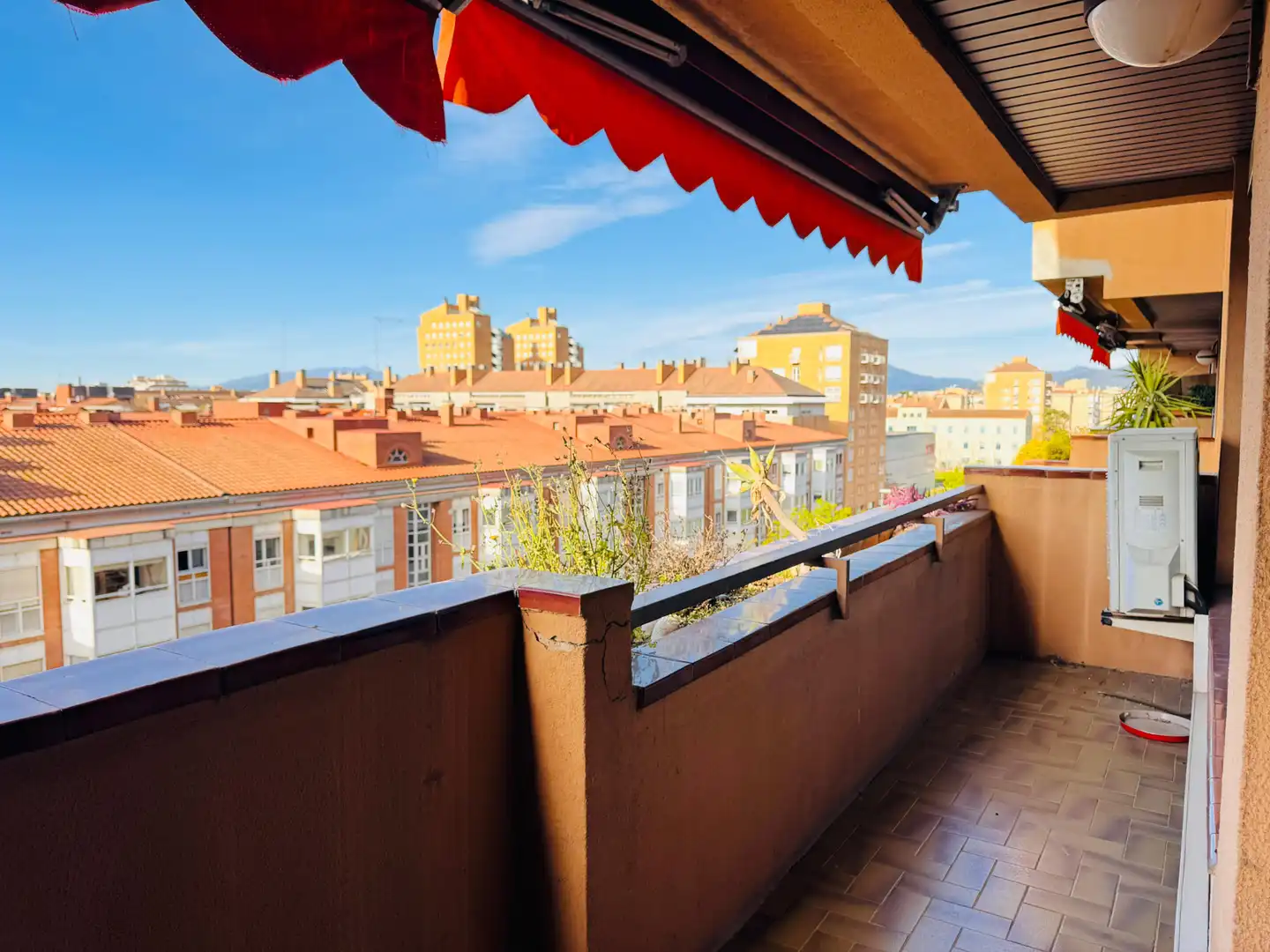 Bedroom of Flat for sale in Girona  with Air Conditioner, Heating and Terrace