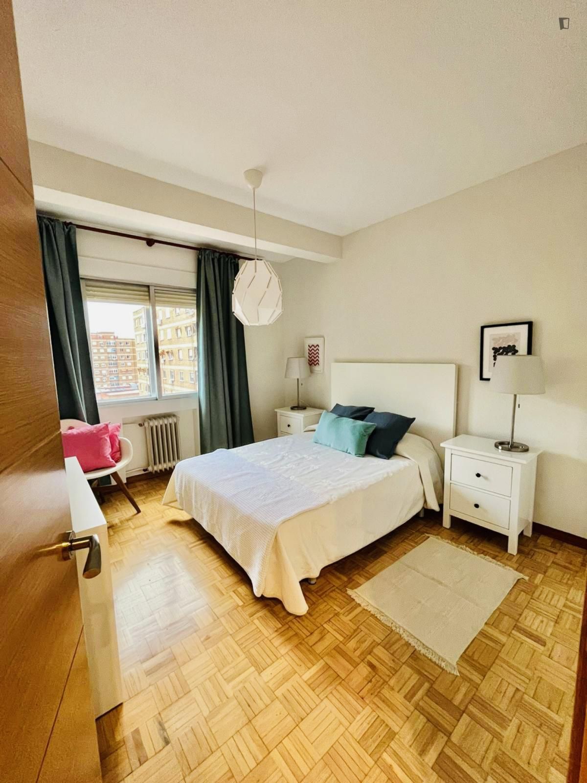 House or chalet to share in Caballería Española