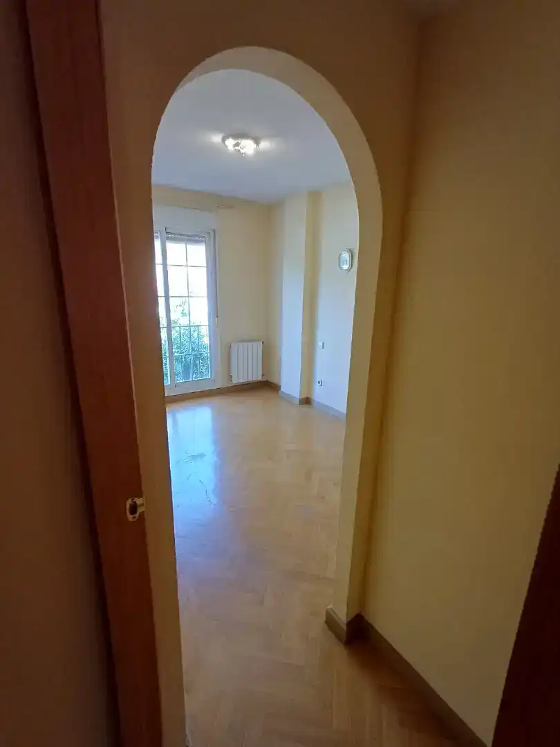 Habitación de Casa o chalet en venta en Alcalá de Henares con Piscina y Balcón