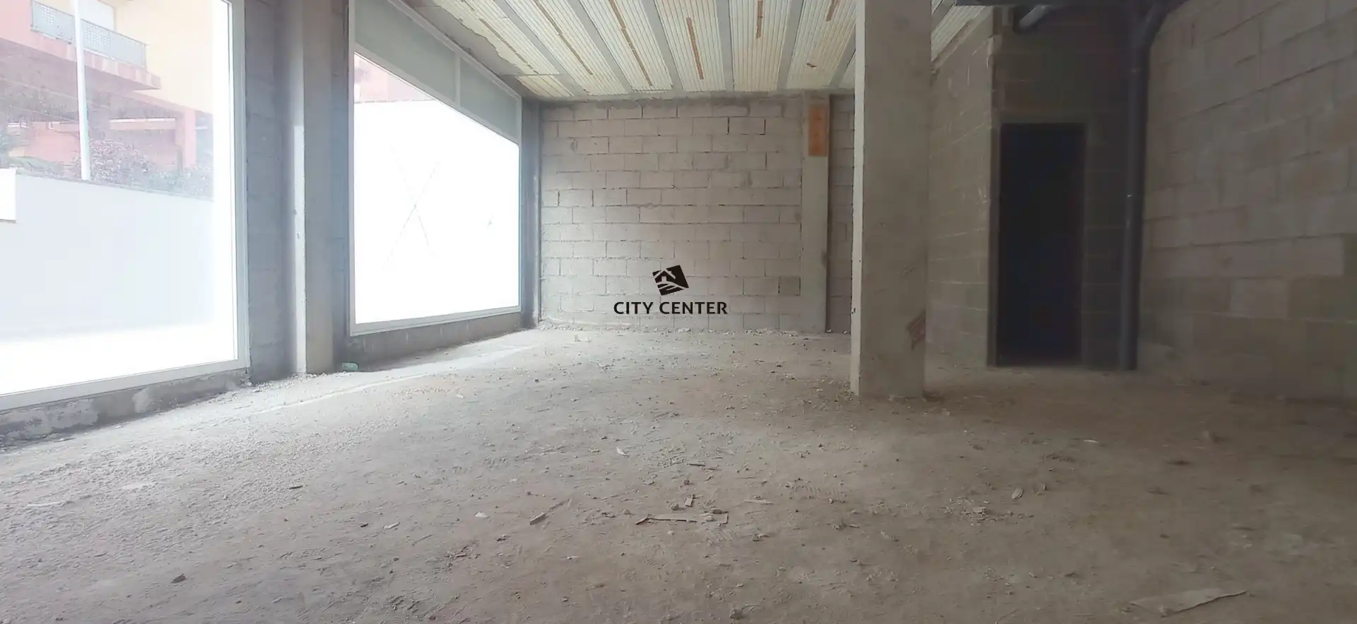 Geschaftsraum zum Verkauf in Arona