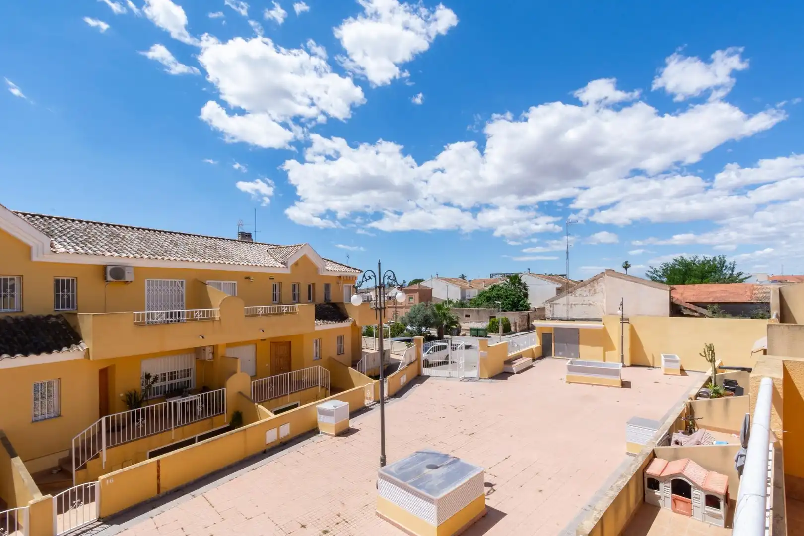 Vista exterior de Casa o xalet en venda en Cartagena amb Aire condicionat, Calefacció i Jardí privat