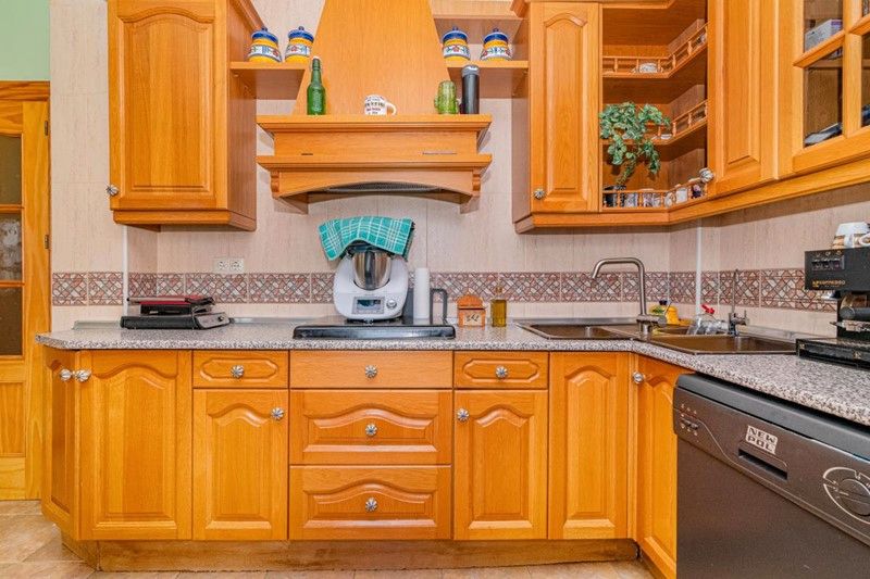 Kitchen of Single-family semi-detached for sale in Vegas del Genil