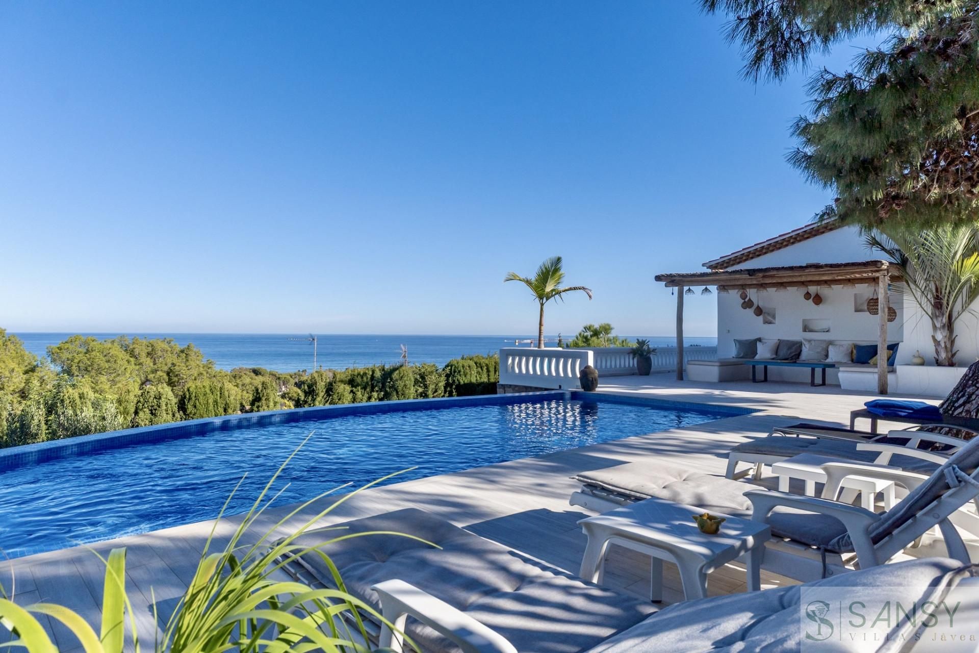 Piscina de Casa o xalet en venda en Dénia amb Aire condicionat, Calefacció i Traster