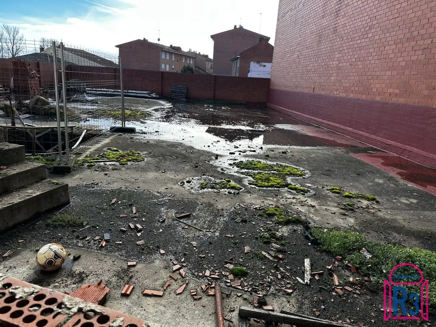Buildings for sale in La Ermita, Villaquilambre