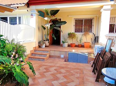 Adosado con balcón en venta en Calle Avoceta 31