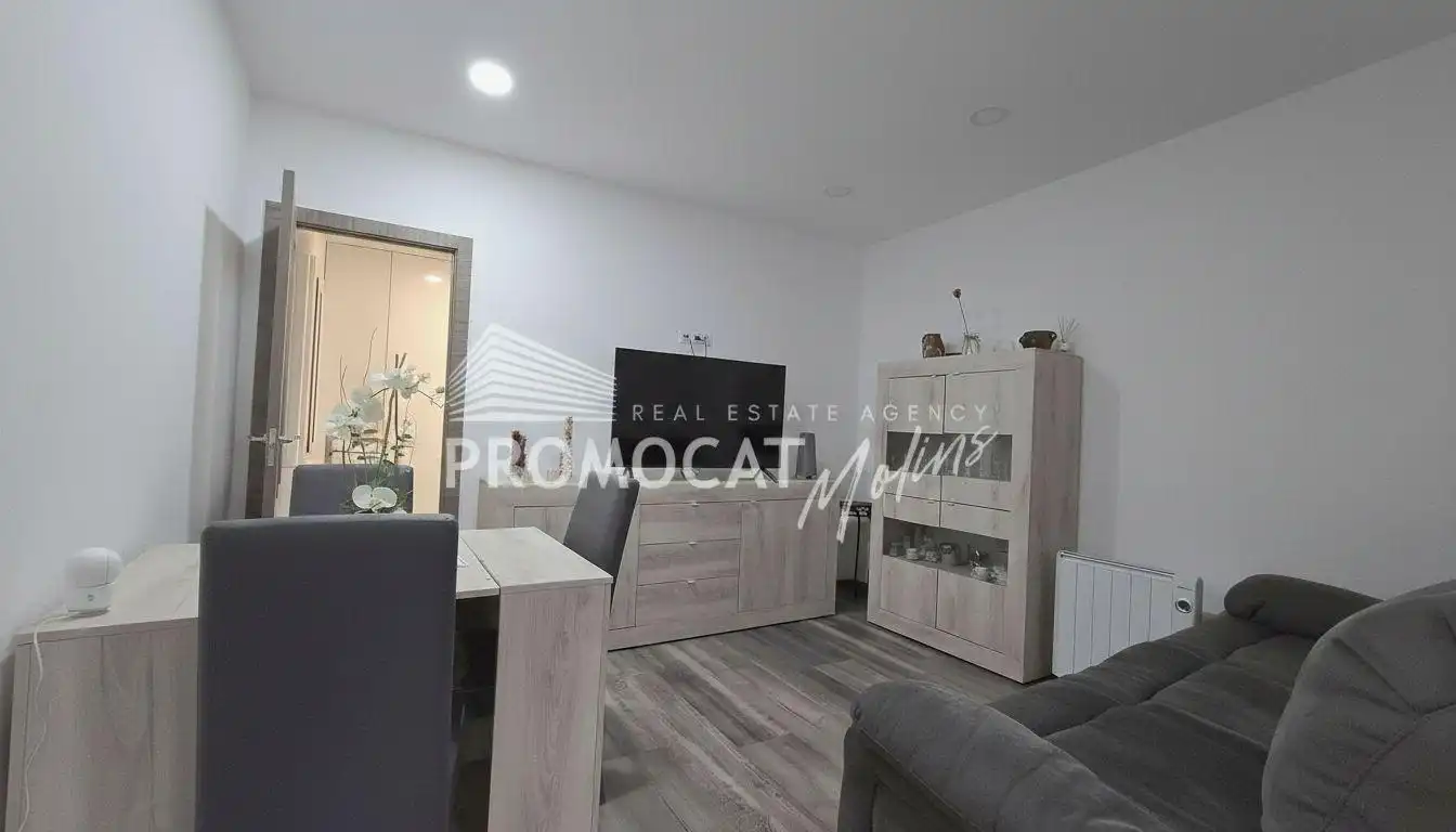 Sala de estar de Planta baja en venta en Molins de Rei con Parquet