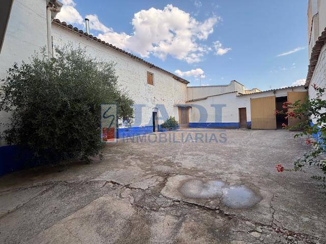 Casa-chalet en Venta en Valdepeñas
