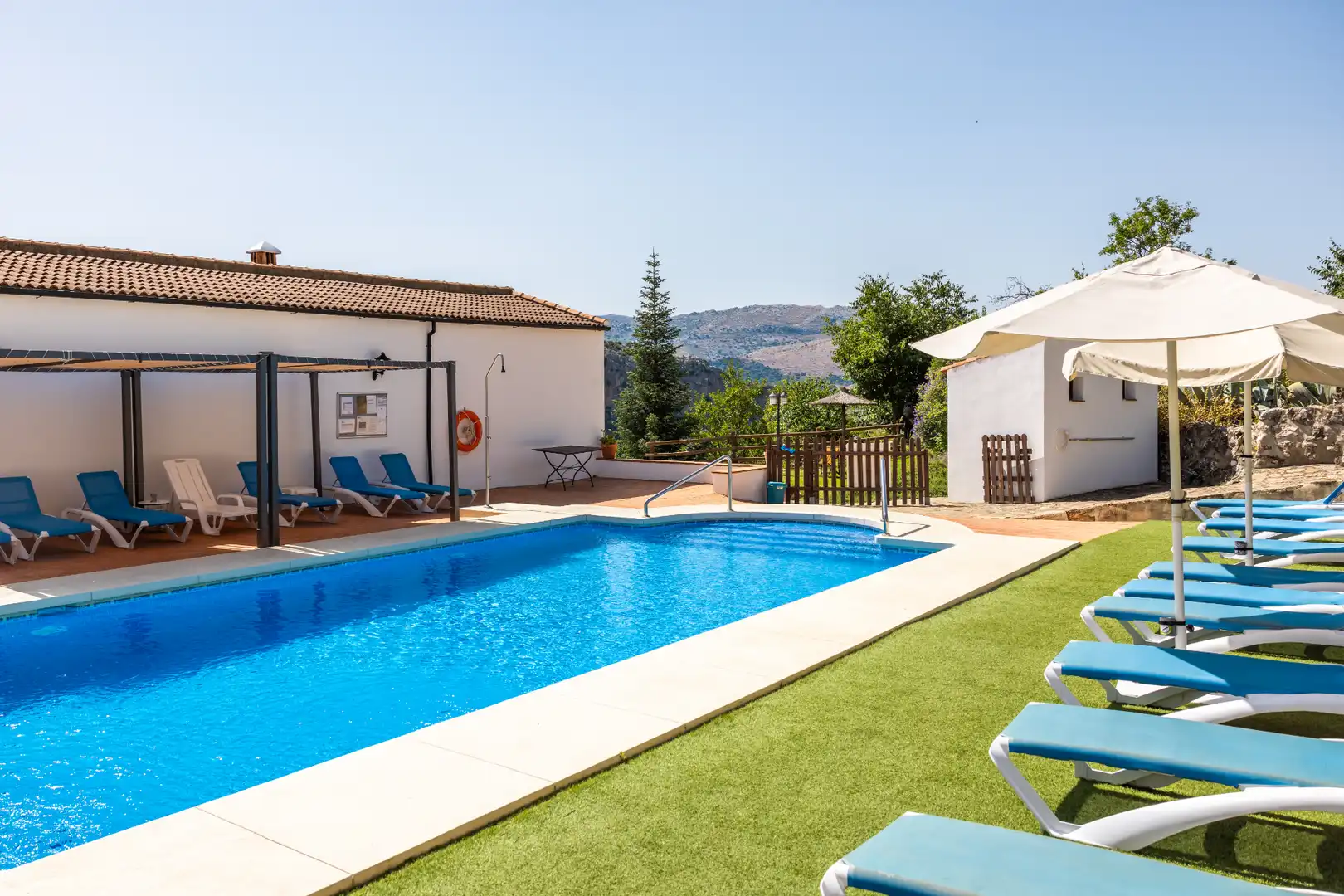 Piscina de Finca rústica en venta en Montejaque con Aire acondicionado, Jardín privado y Terraza