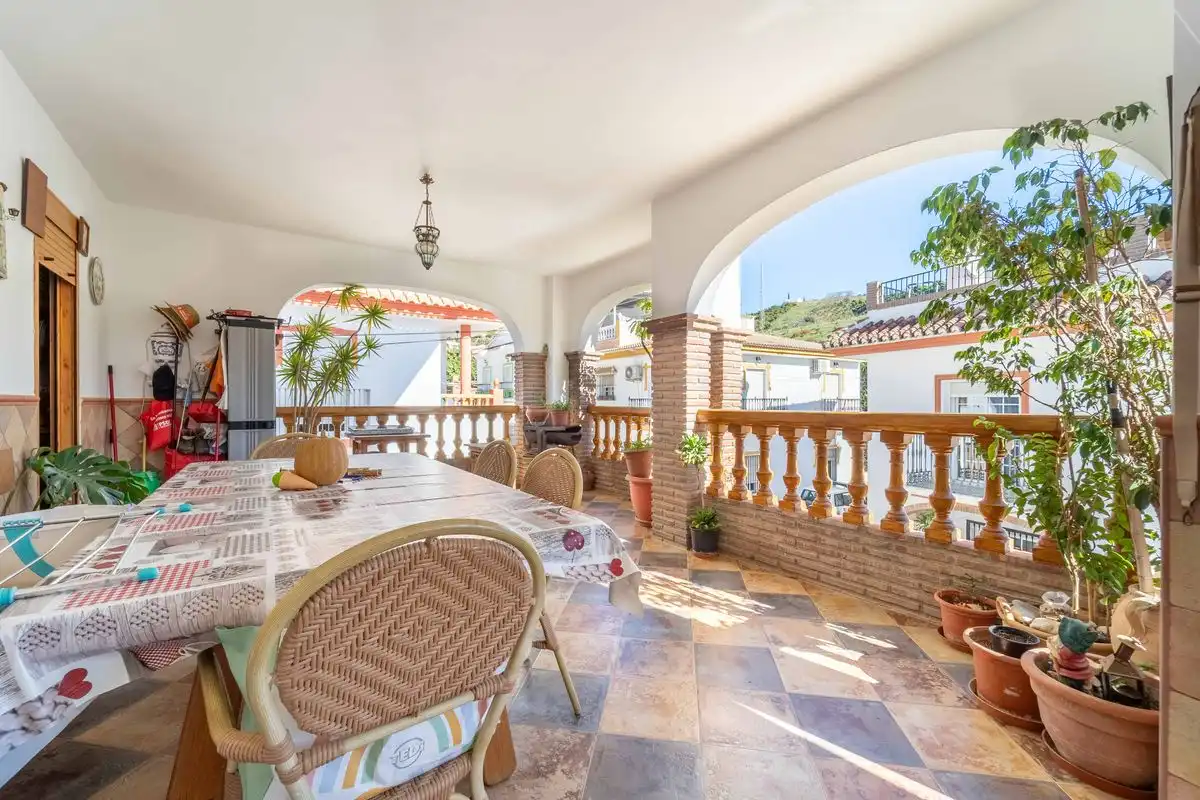 Casa pareada con terraza en venta en C. María Zambrano, imagen 3