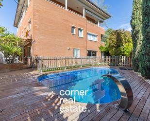 Exterior view of Planta baja for sale in Sant Cugat del Vallès  with Air Conditioner, Heating and Private garden
