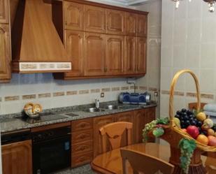 Kitchen of House or chalet for sale in Orellana la Vieja  with Air Conditioner, Terrace and Storage room