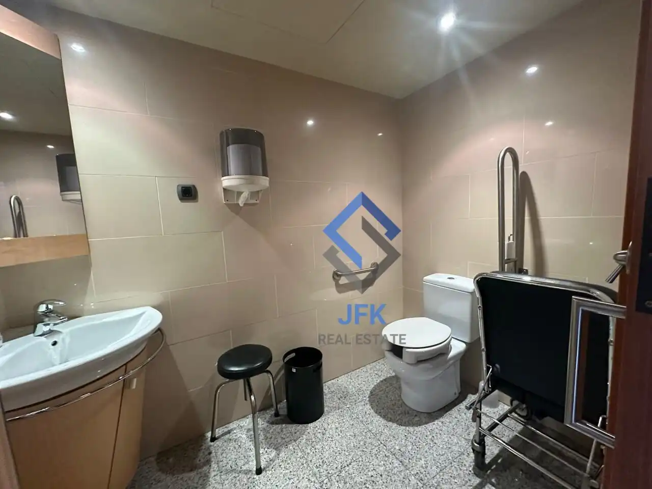 Ufficio con ascensore in affitto a Carlemany, imagen 13