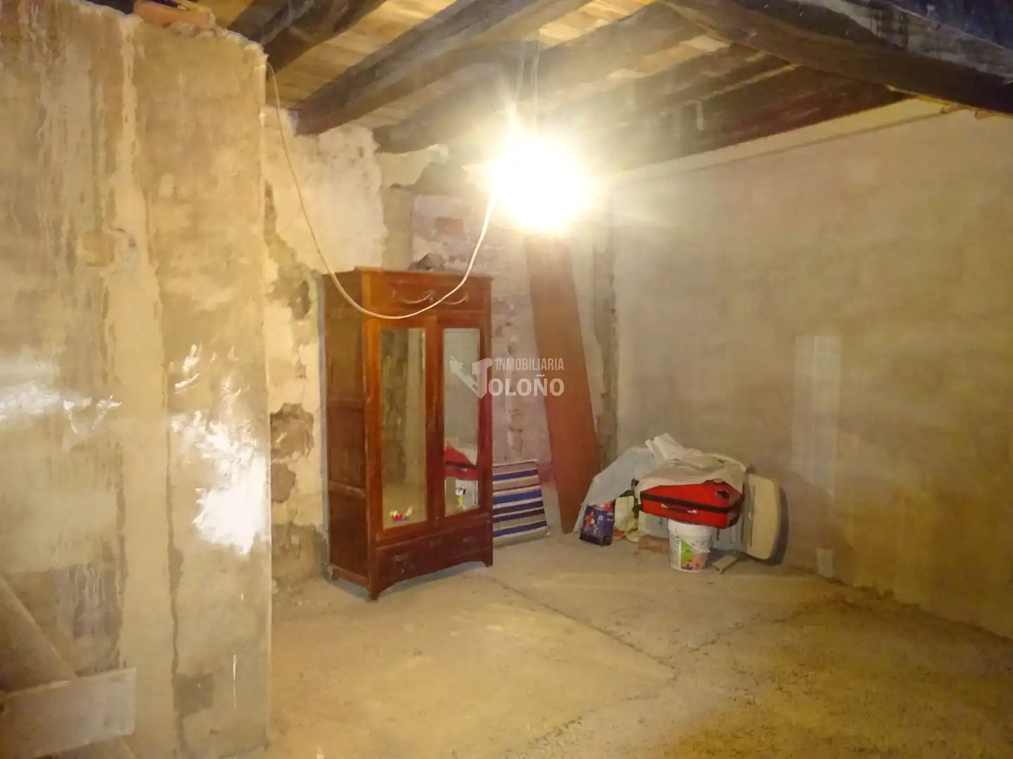 Houses for sale in Leza  with Storage room and Furnished