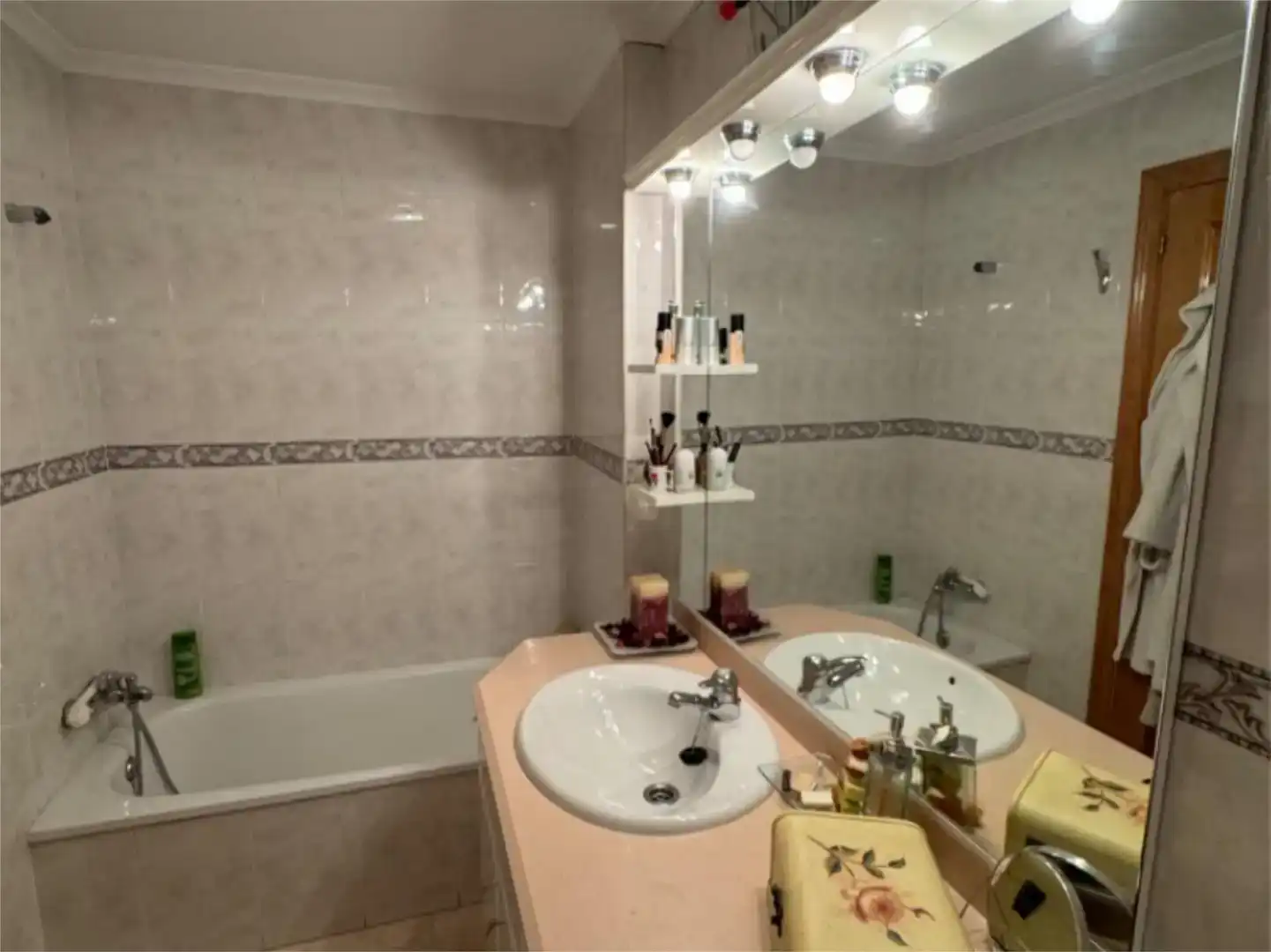 Baño de Piso en venta en Quiroga con Parquet, Trastero y Amueblado
