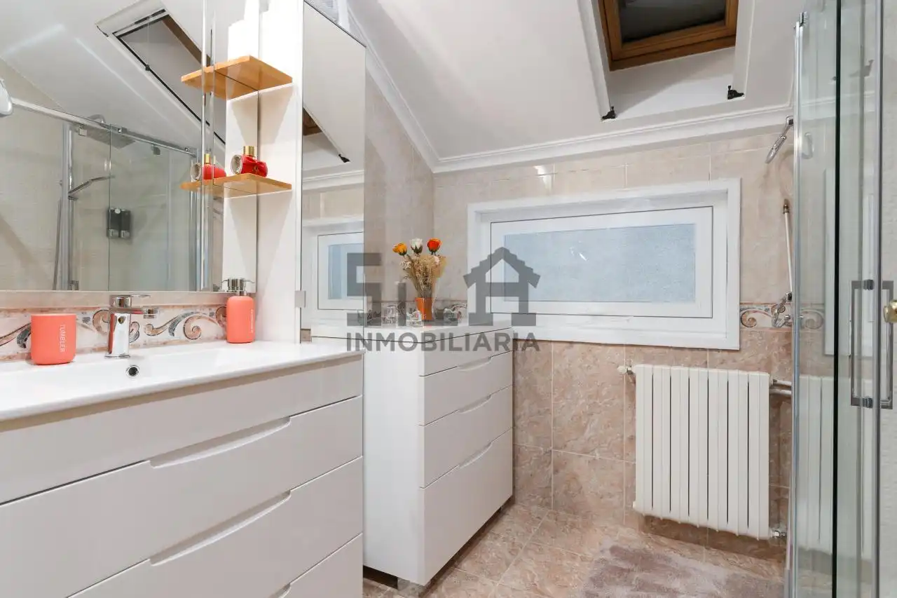 Bathroom of Houses for sale in Taboadela  with Heating, Private garden and Terrace