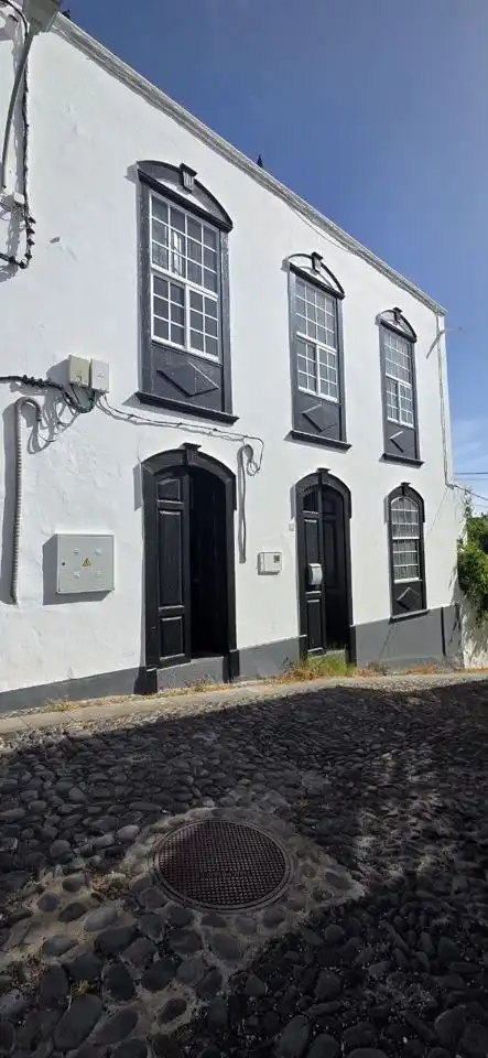 Vista exterior de Casa o xalet en venda en Santa Cruz de la Palma amb Jardí privat i Terrassa
