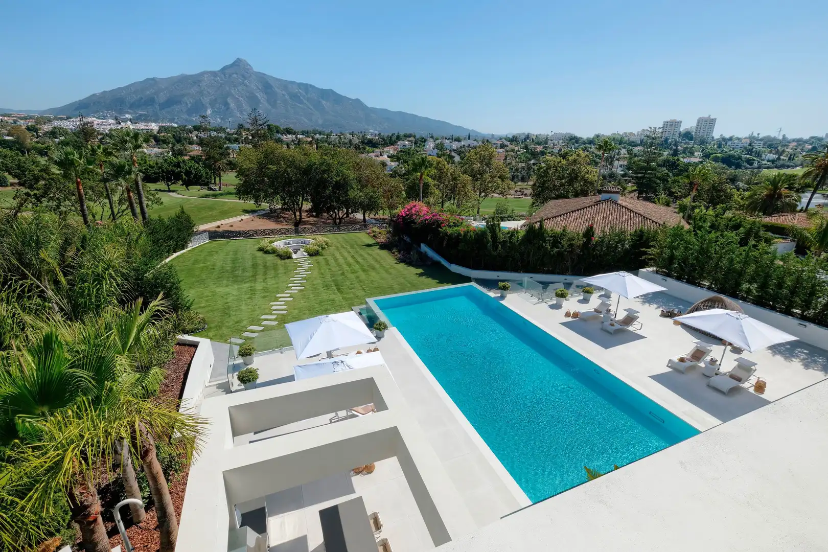 Jardín de Casa o chalet en venta en Marbella con Aire acondicionado, Calefacción y Jardín privado