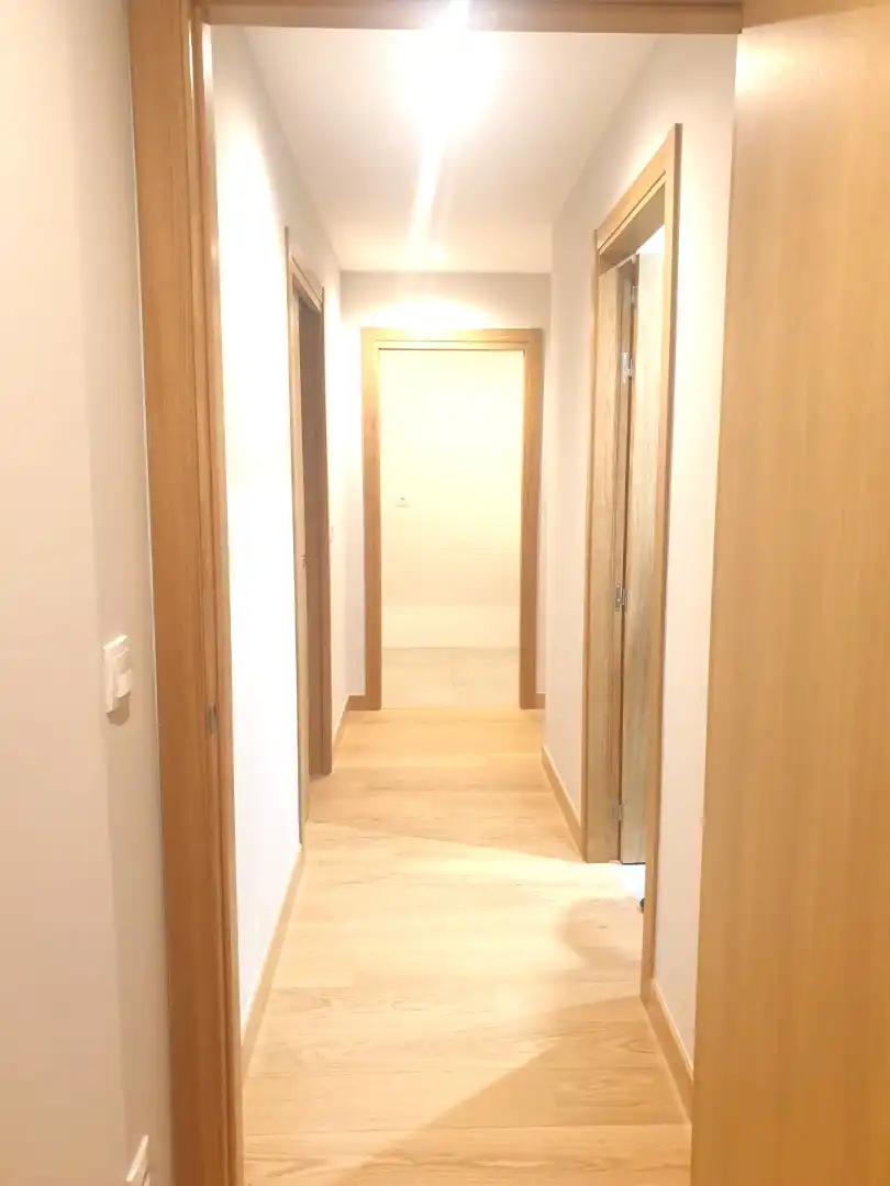 Piso de alquiler en Vigo  con Calefacción, Parquet y Trastero