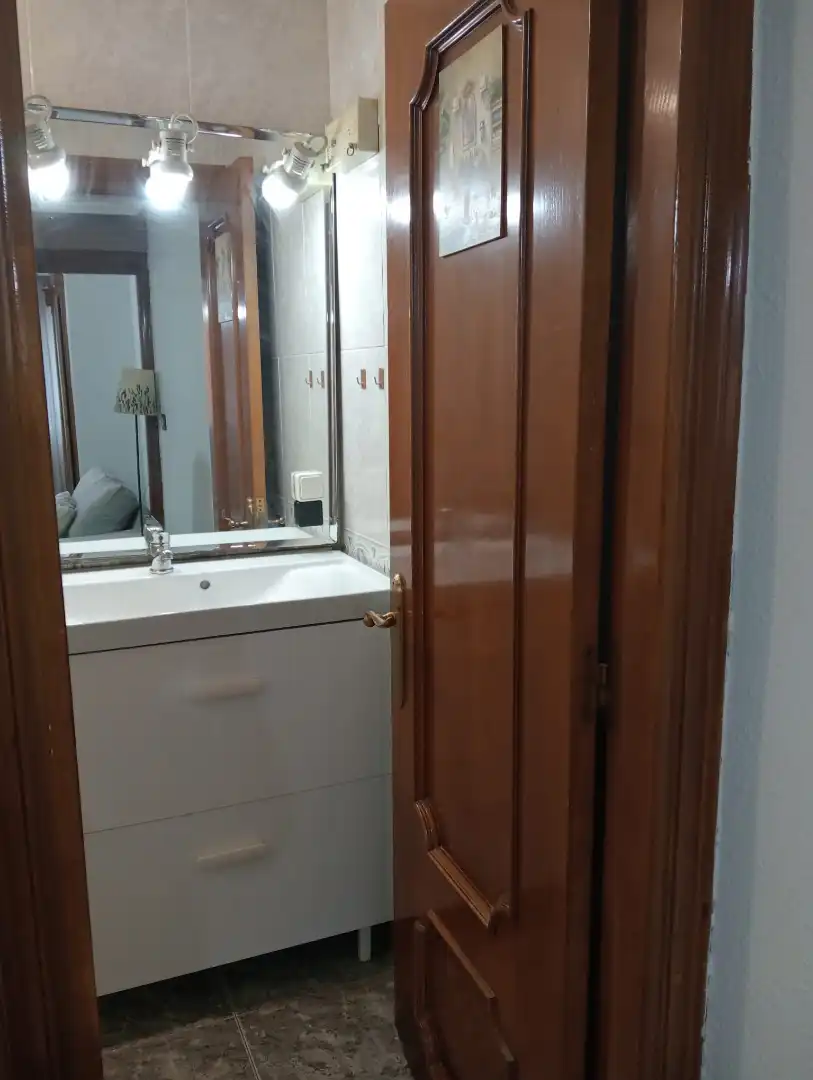Bathroom of Study for rent in Gijón   with Heating and Furnished